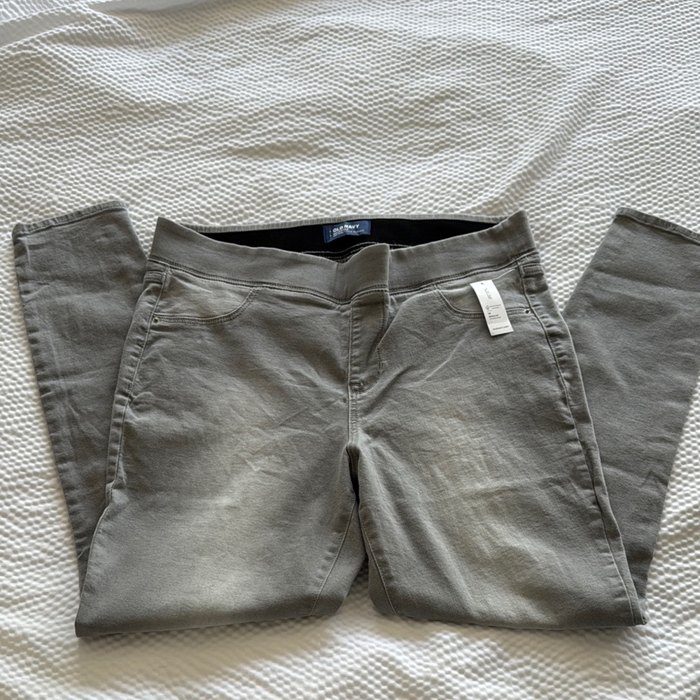 Old Navy Gray Rockstar mid rise Jeggings with Slim Fit and Versatile Style